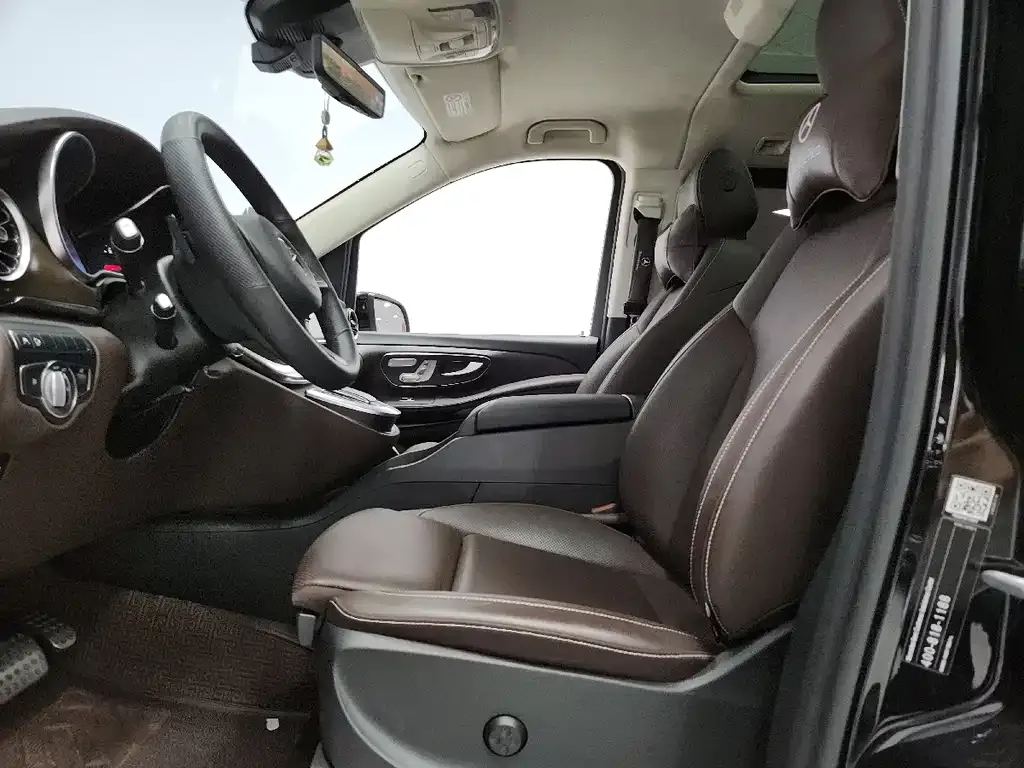 Mercedes-Benz V-Class 2023 из CN, фото 8