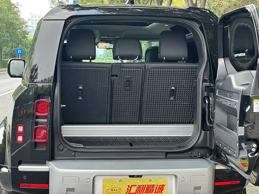 Land Rover Defender — фото 7