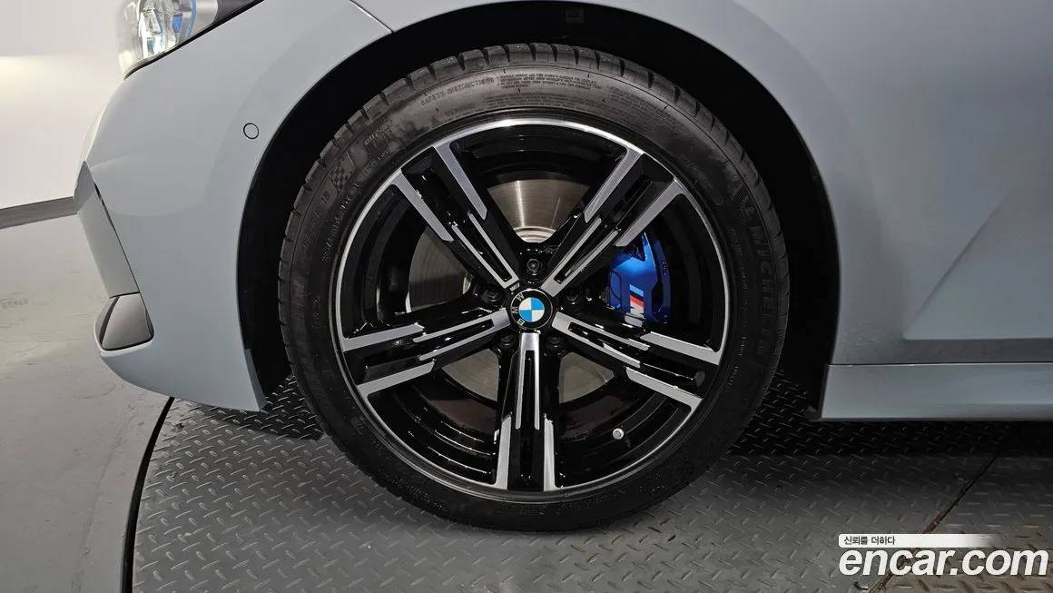 BMW 3-Series 2024 из KR, фото 5