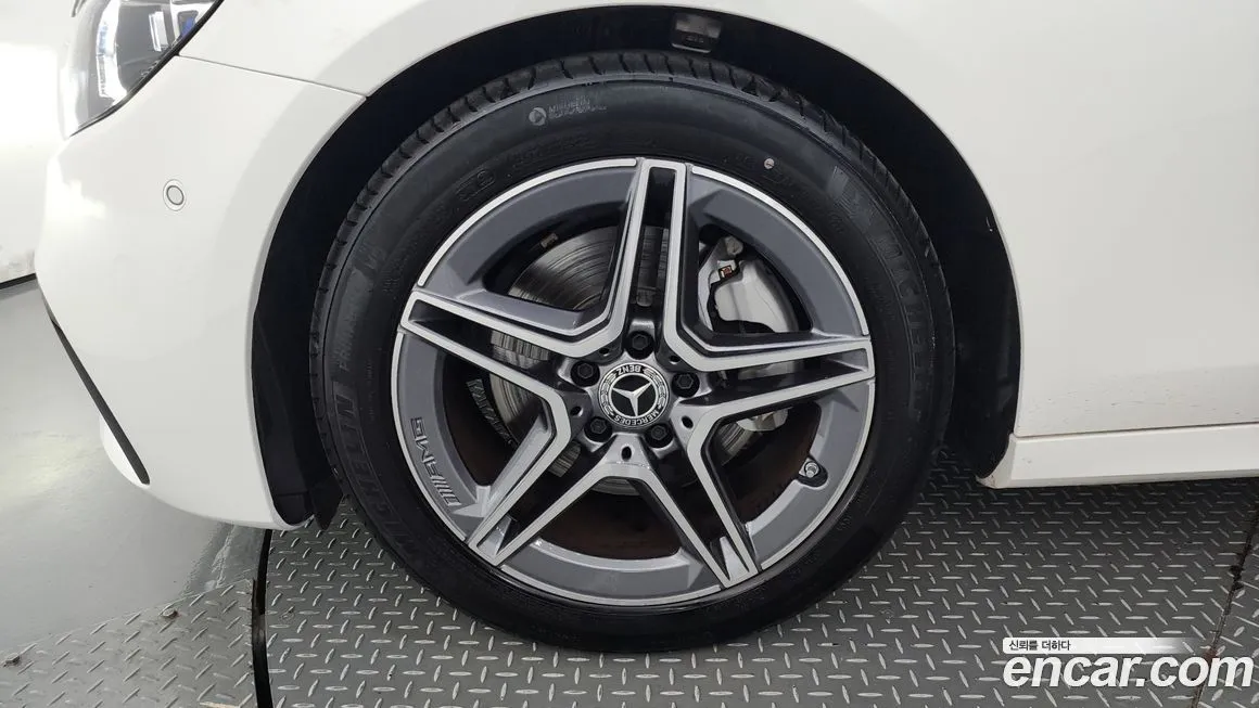 Mercedes-Benz E-Class 2023 из KR, фото 5