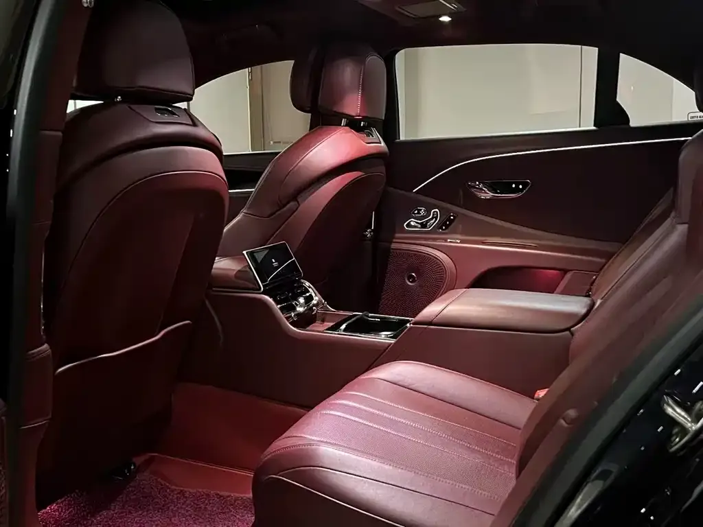 Bentley Flying Spur 2021 из CN, фото 8