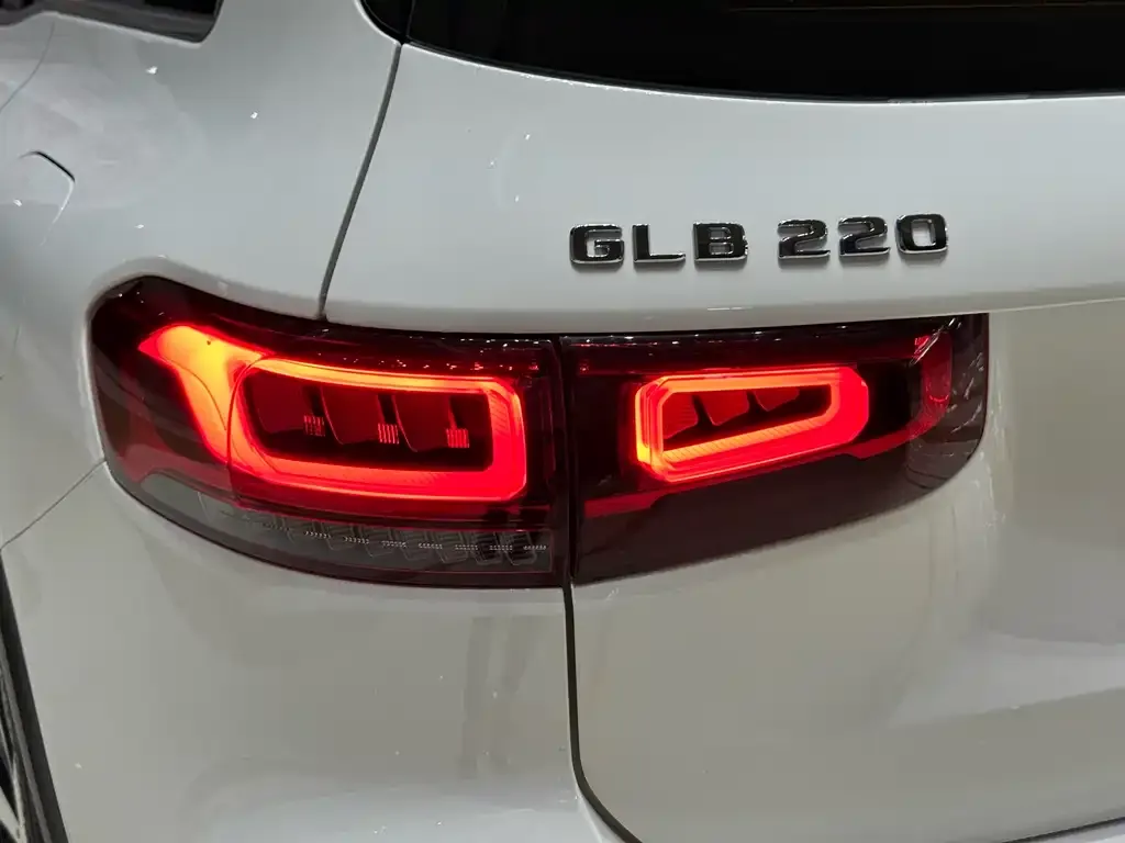 Mercedes-Benz GLB 2023 из CN, фото 10