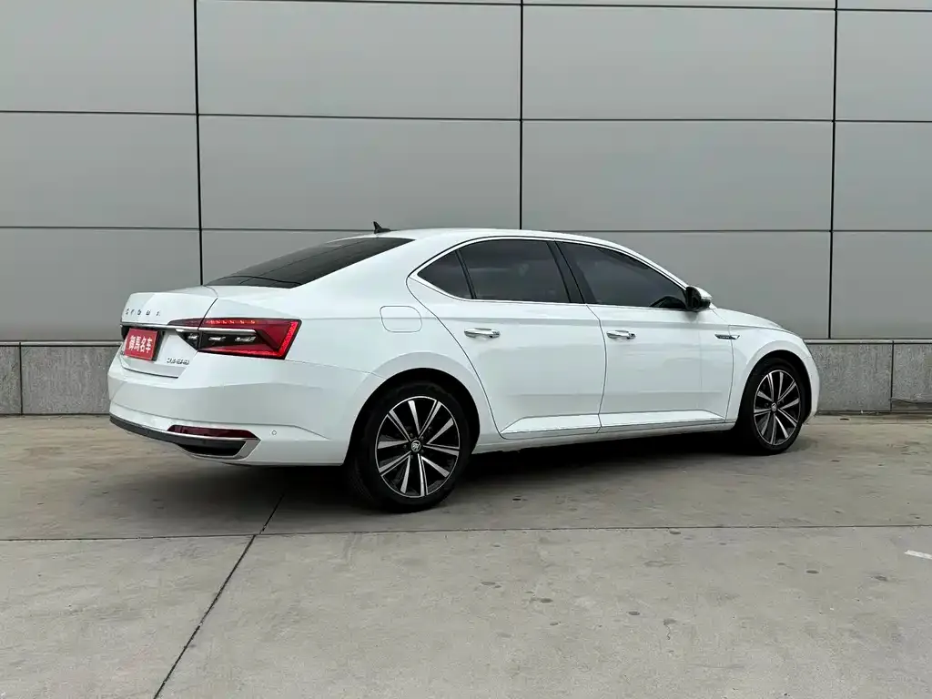 Skoda Superb 2023 из CN, фото 4