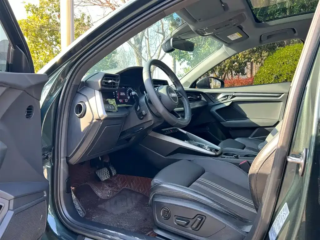 Audi A3 2023 из CN, фото 9