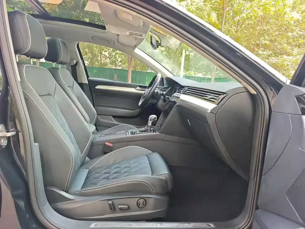 [object Object] Magotan GTE PHEV 2023 из CN, фото 4