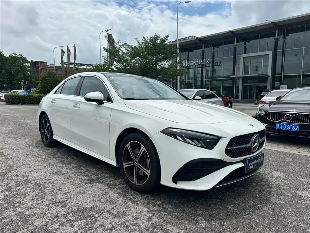 Mercedes-Benz A-Class 2023 из CN, фото 4