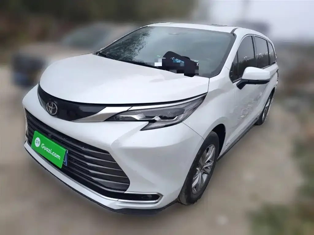 Toyota Sienna 2024 из CN, фото 1