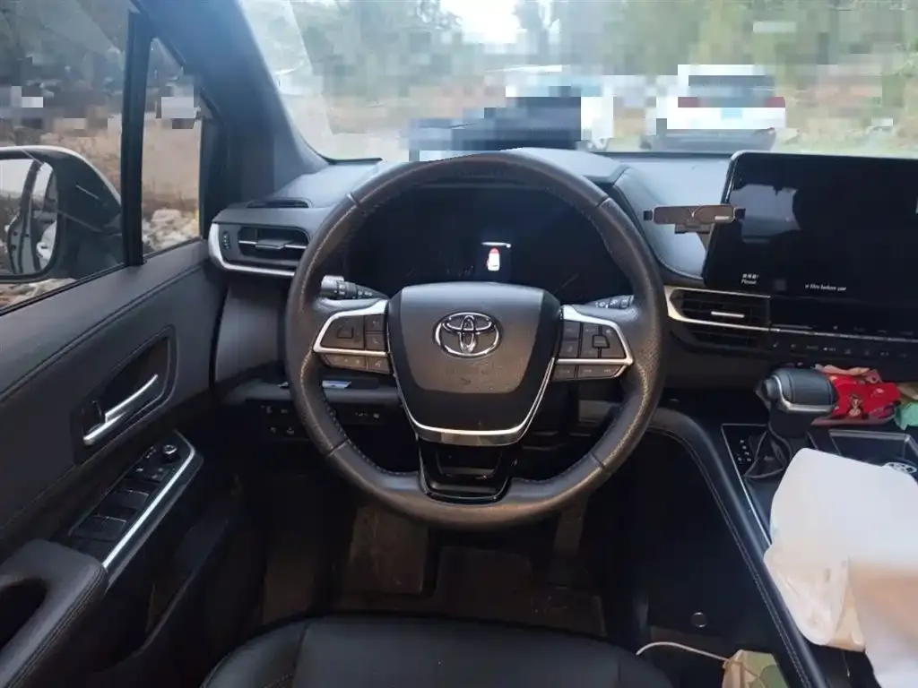Toyota Sienna 2024 из CN, фото 3