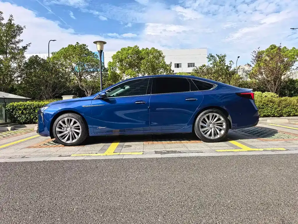 Buick LaCrosse 2024 из CN, фото 2