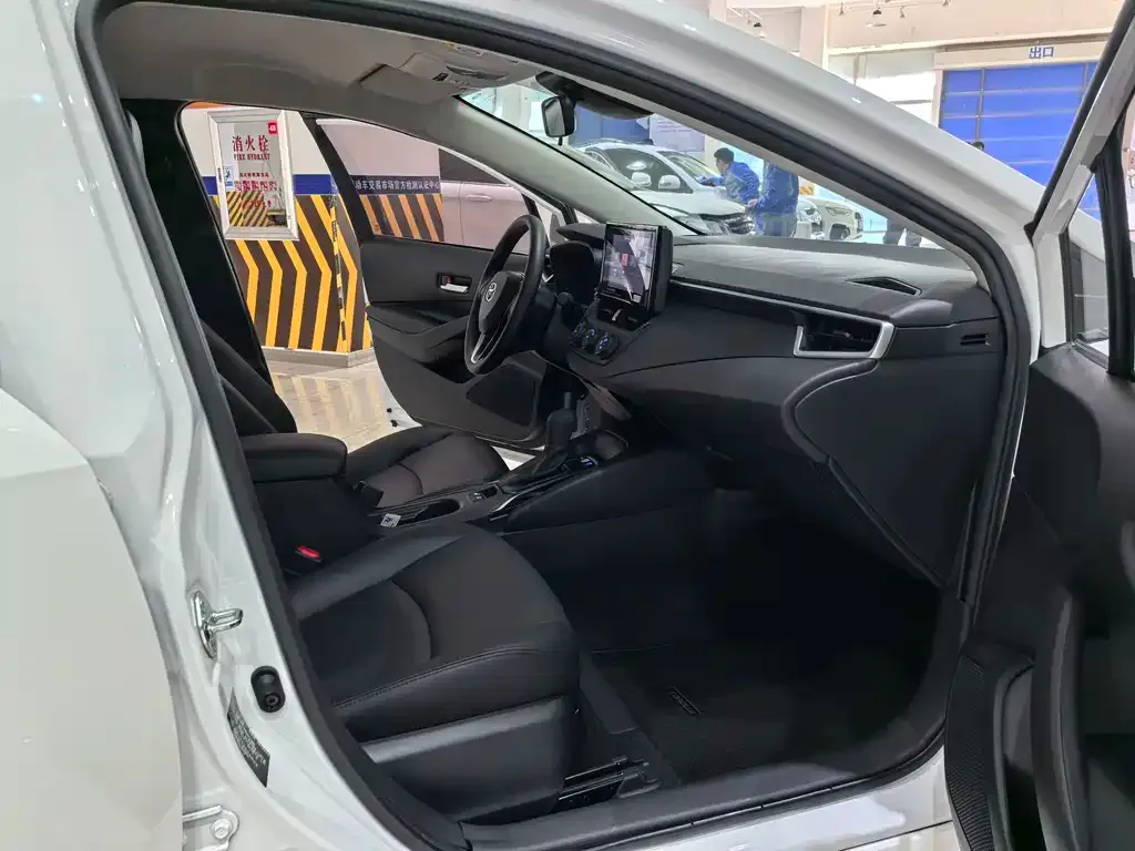 Toyota Corolla 2022 из CN, фото 10