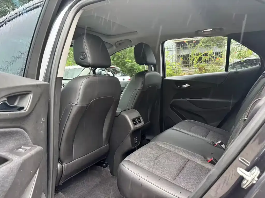 Chevrolet Equinox 2021 из CN, фото 6