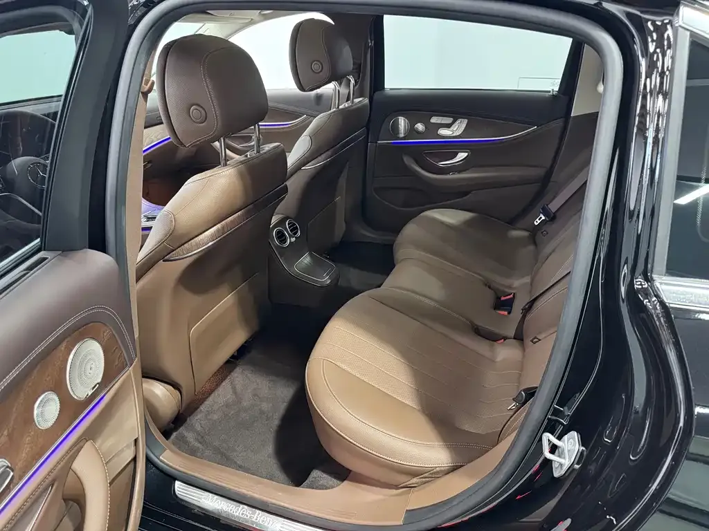 Mercedes-Benz E-Class 2023 из CN, фото 8