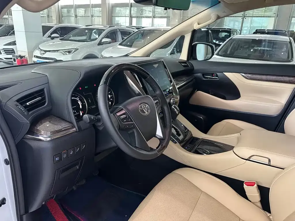 Toyota Alphard 2022 из CN, фото 8