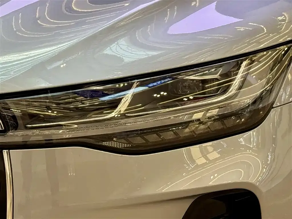 Lincoln Z 2024 из CN, фото 8