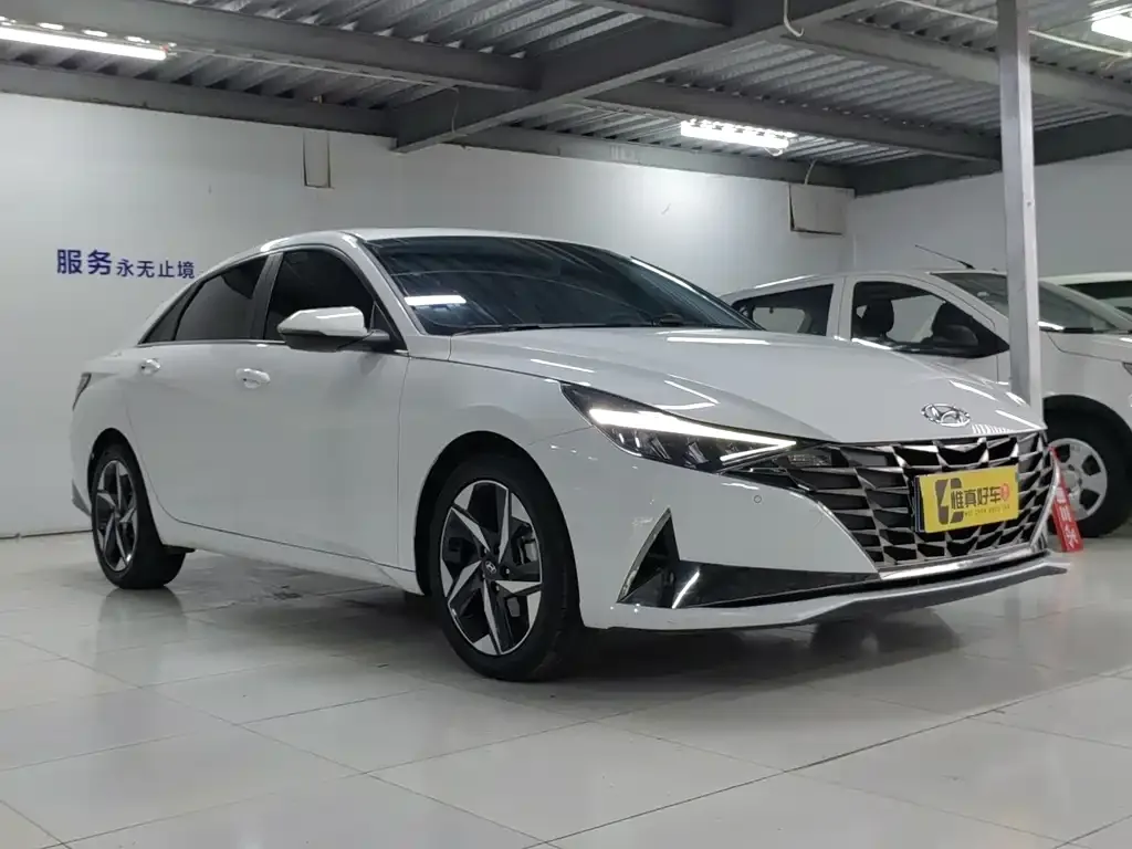 Hyundai Elantra 2023 из CN, фото 3