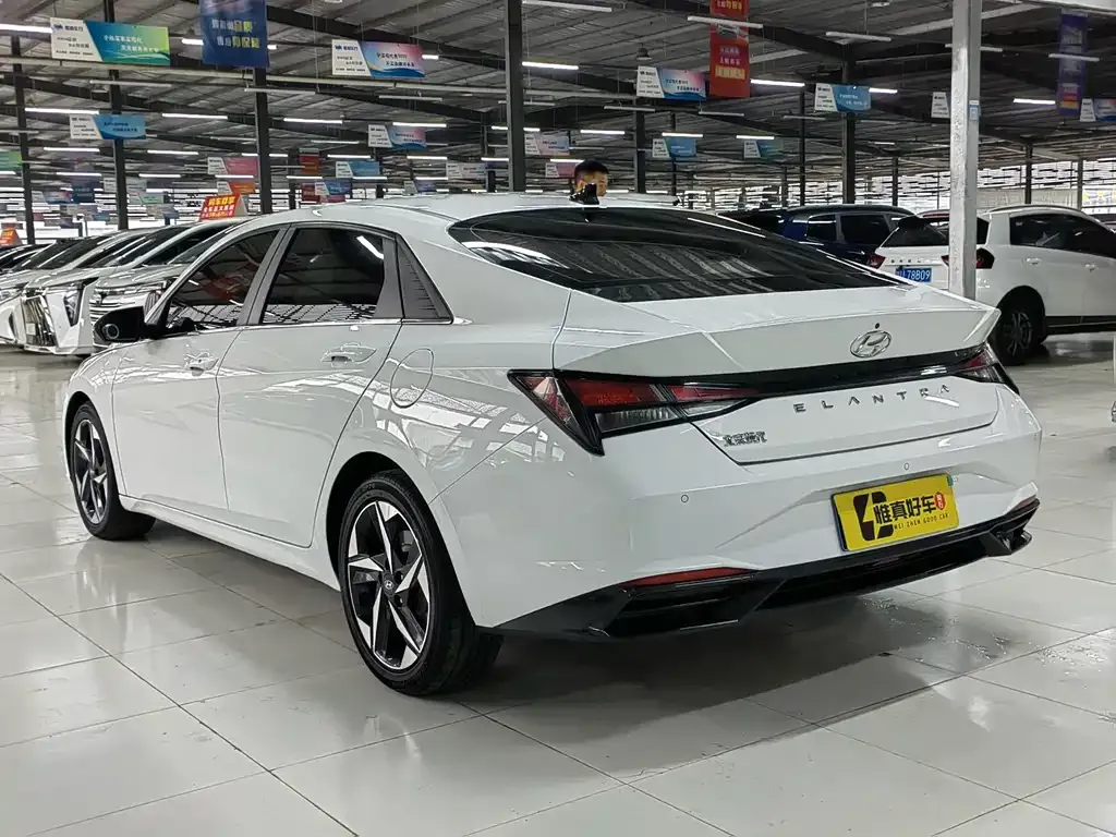 Hyundai Elantra 2023 из CN, фото 4