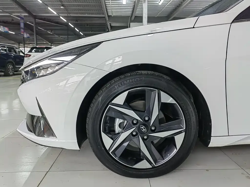 Hyundai Elantra 2023 из CN, фото 7
