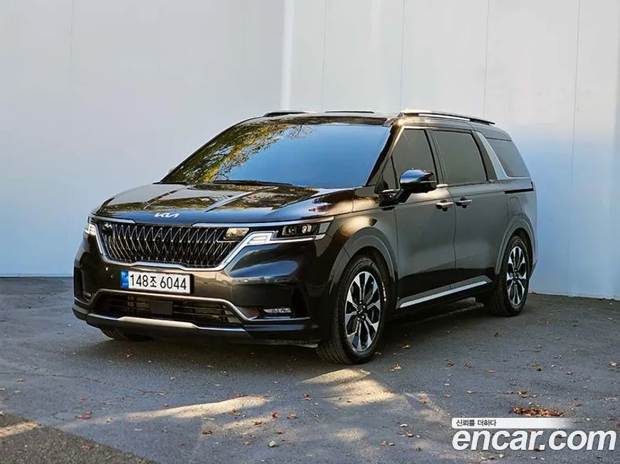 Kia Carnival — фото 1