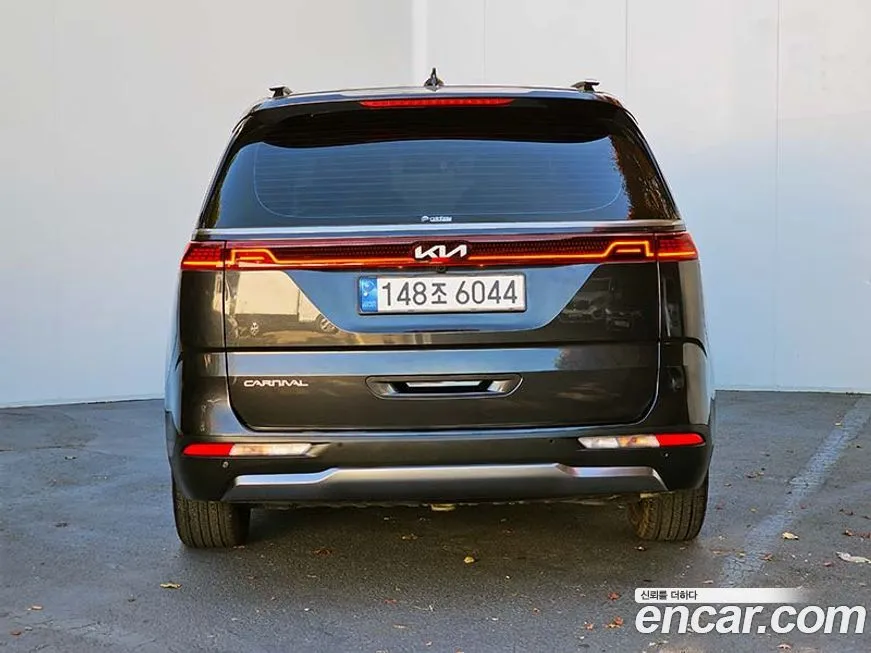 Kia Carnival — фото 4