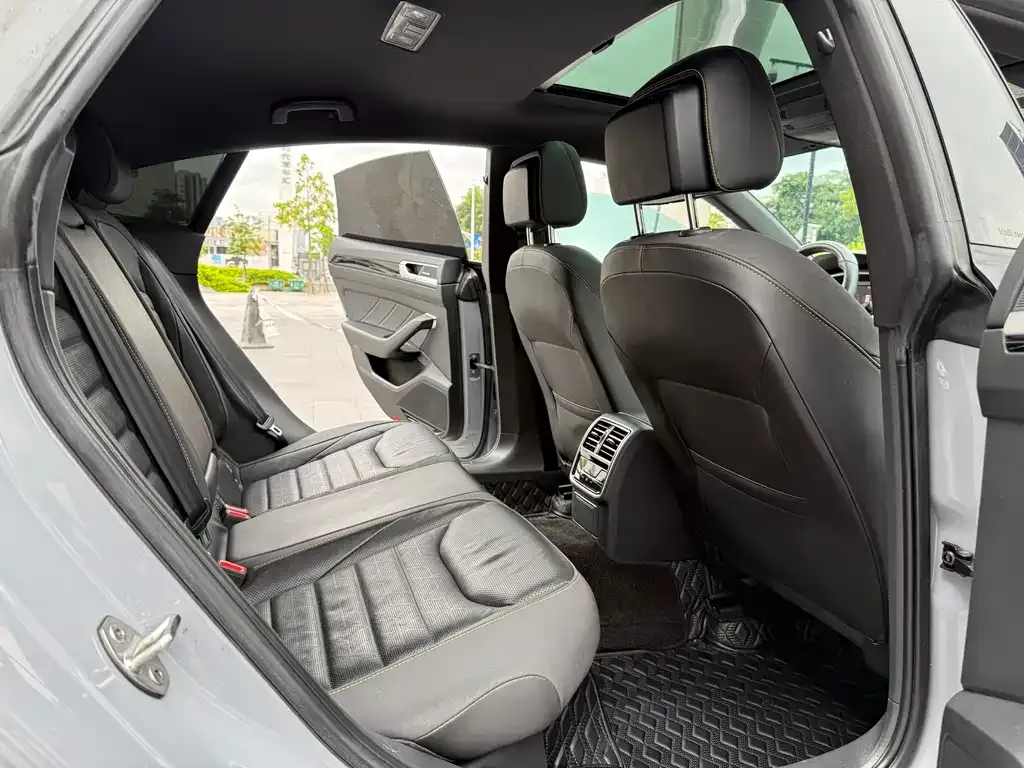 Volkswagen CC 2022 из CN, фото 10