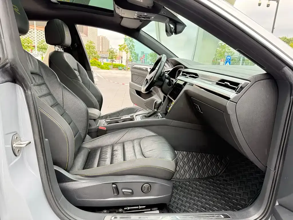 Volkswagen CC 2022 из CN, фото 9