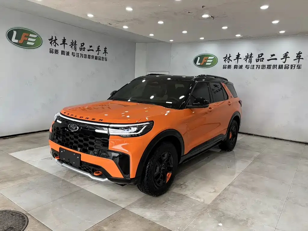 Ford Explorer 2024 из CN, фото 1