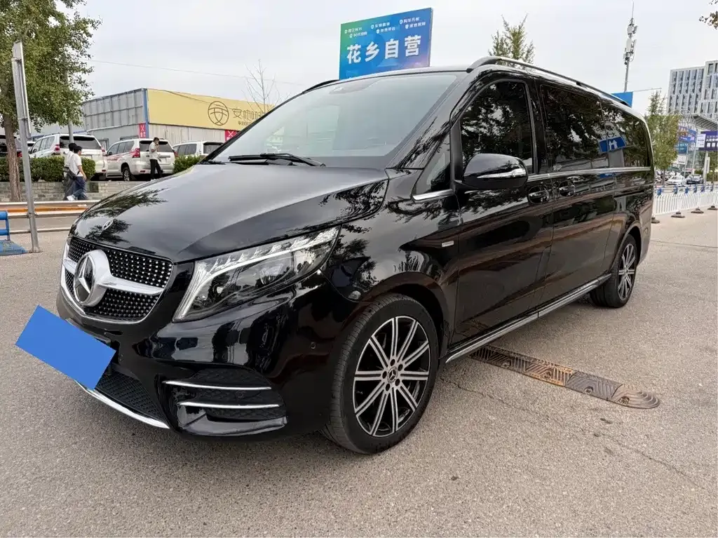 Mercedes-Benz V-Class 2023 из CN, фото 1