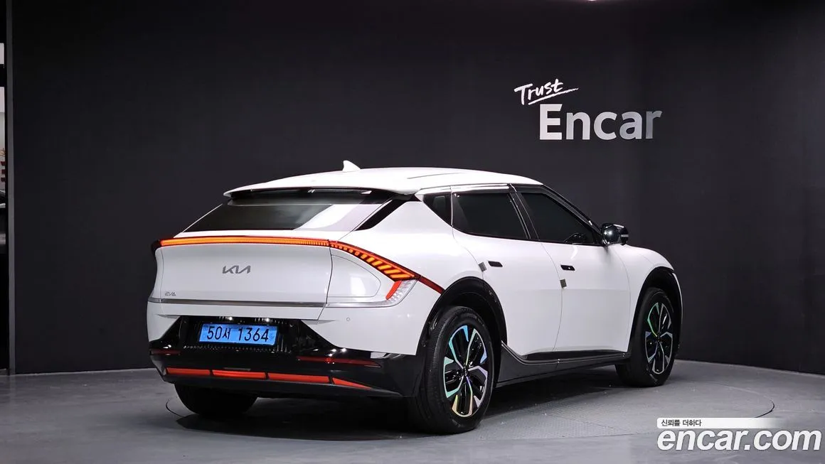 Kia EV6 2023 из KR, фото 2