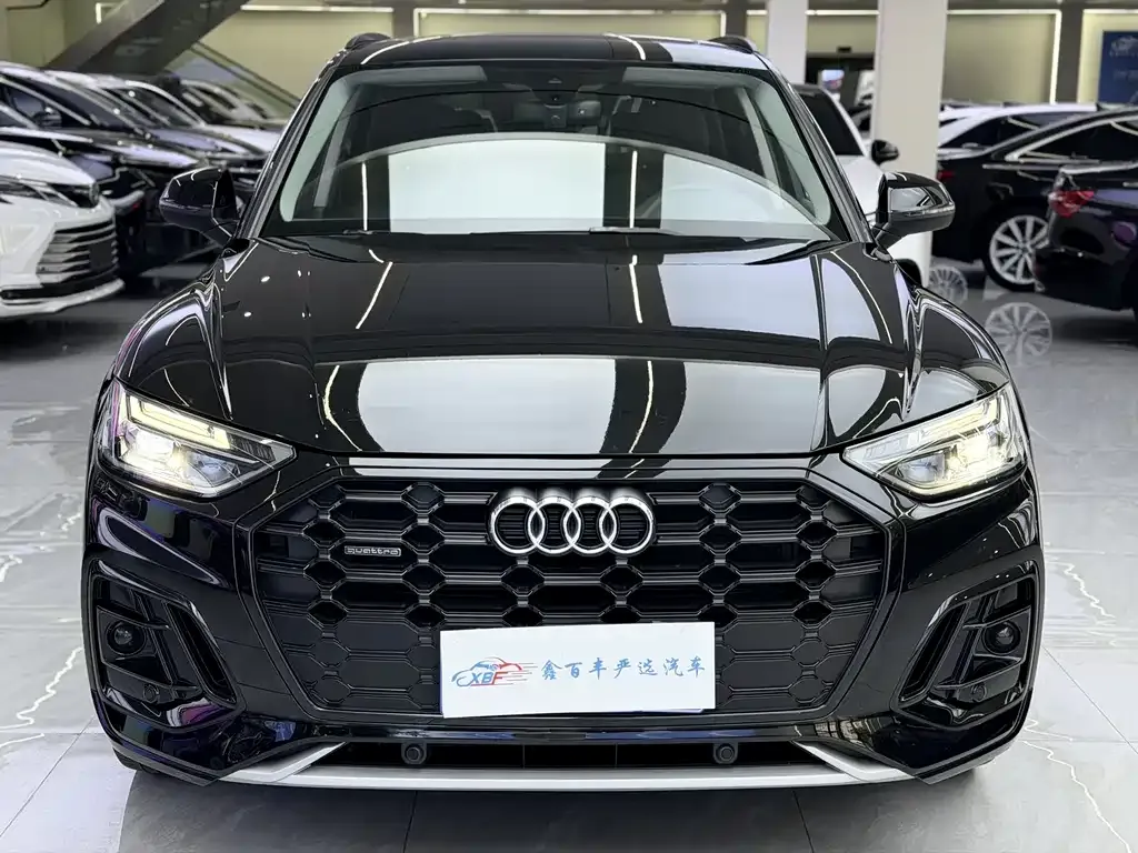 Audi Q5L 2021 из CN, фото 2