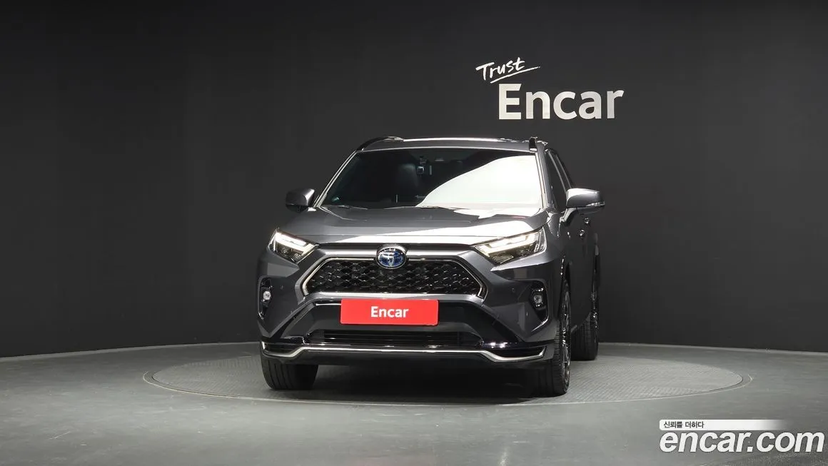 Toyota RAV4 2023 из KR, фото 3