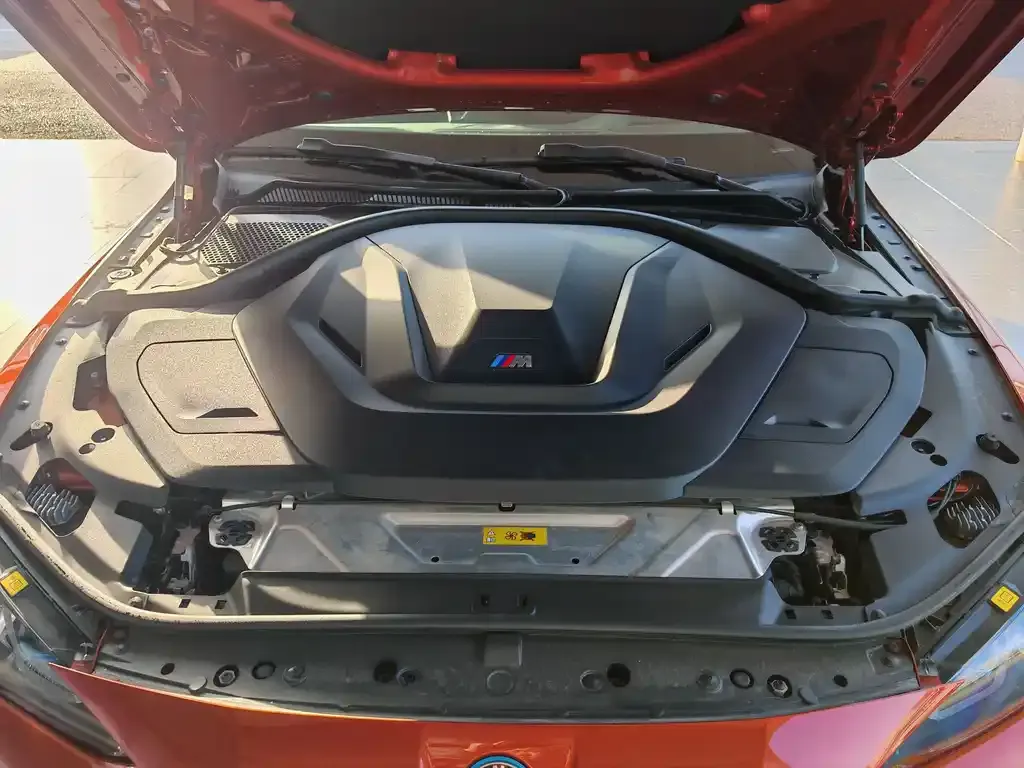 BMW i4 — фото 9