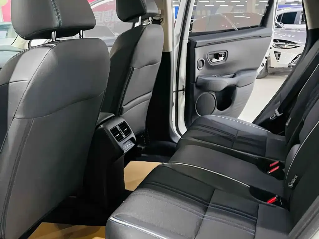 Honda HR-V 2024 из CN, фото 8