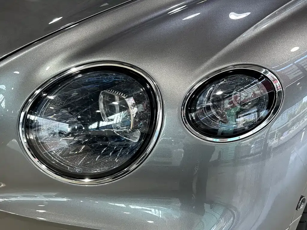 Bentley Continental 2021 из CN, фото 3