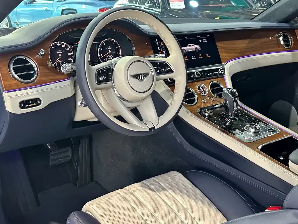 Bentley Continental 2021 из CN, фото 7