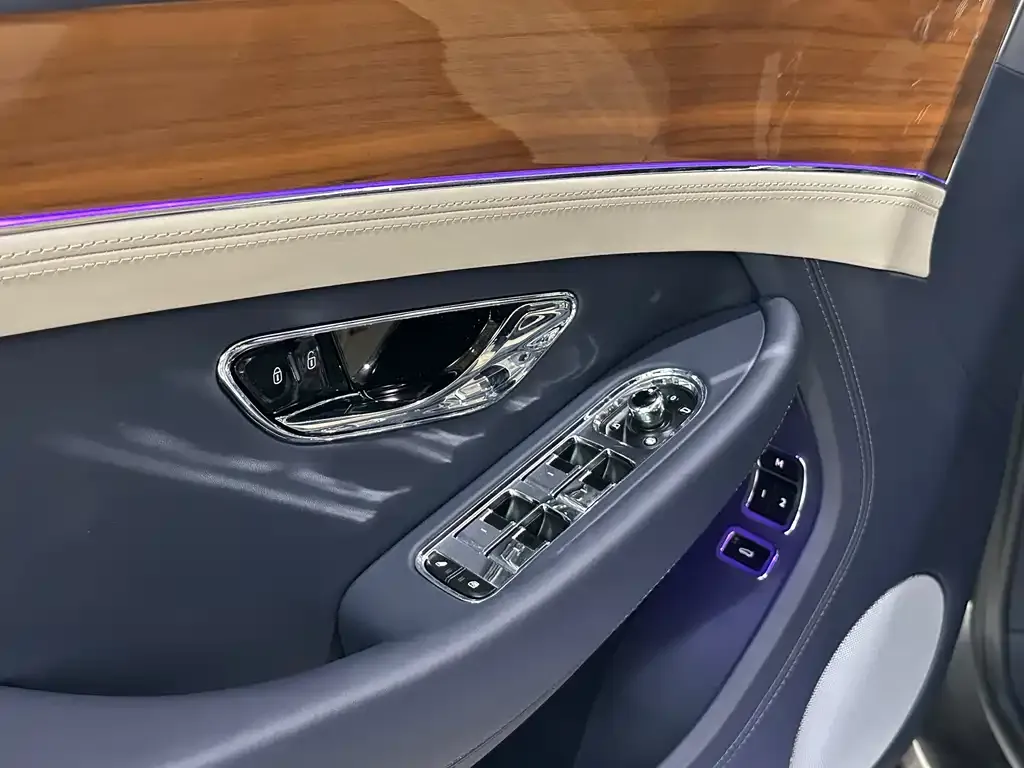 Bentley Continental 2021 из CN, фото 8