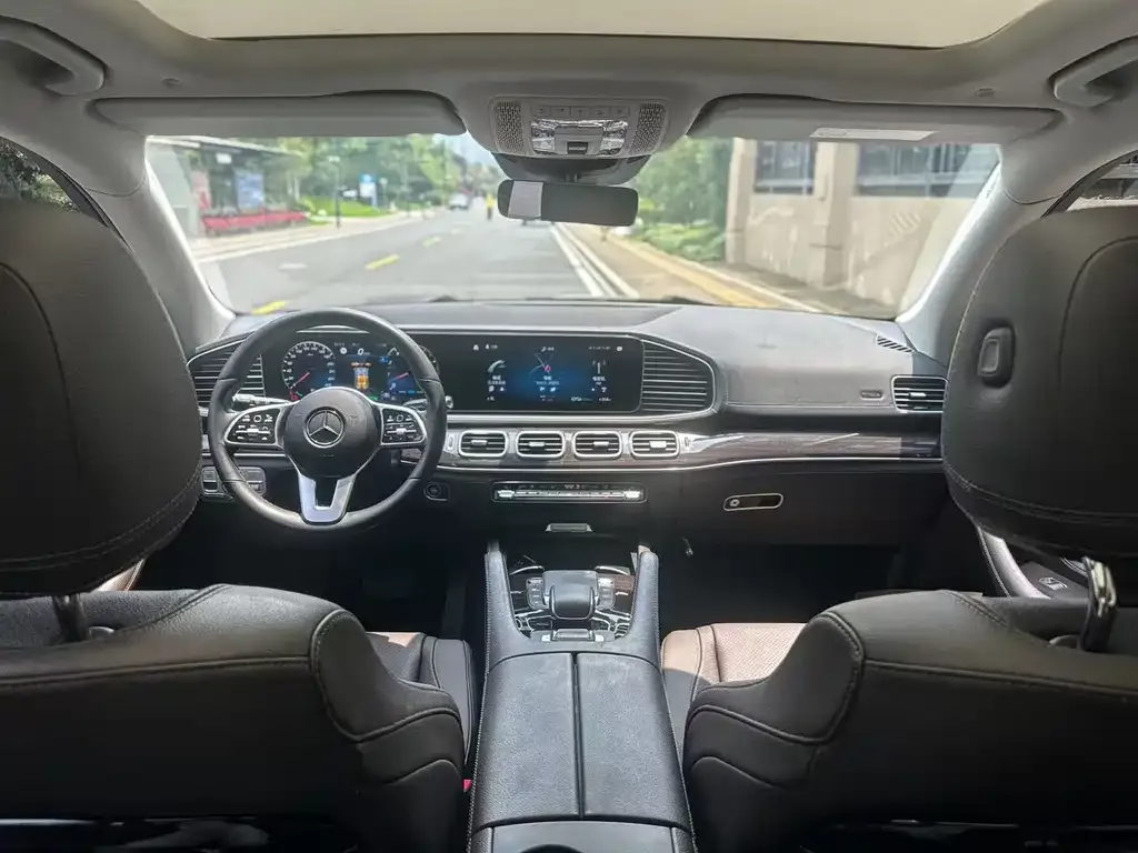 Mercedes-Benz GLS — фото 5