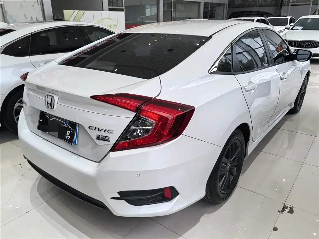 Honda Civic — фото 3