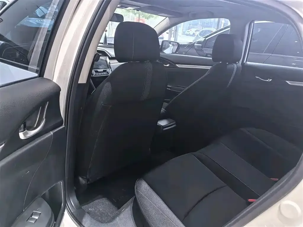 Honda Civic — фото 5