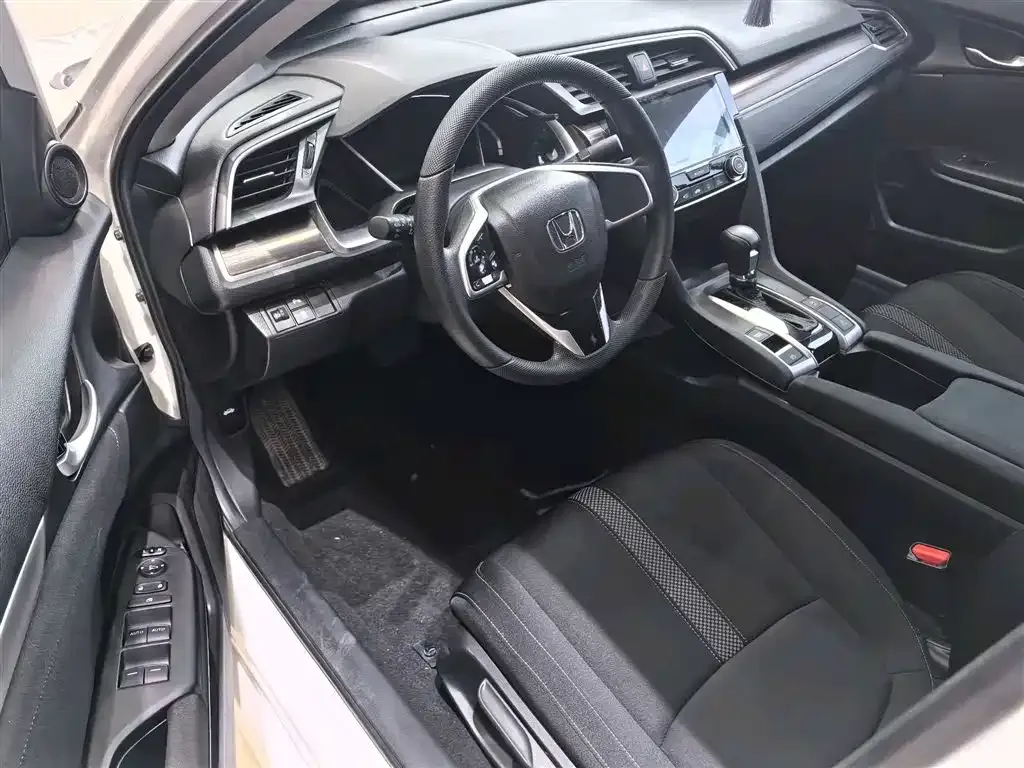 Honda Civic — фото 7