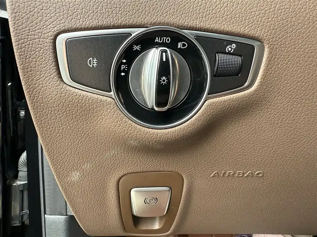 [object Object] E-Class (Import) 2021 из CN, фото 9