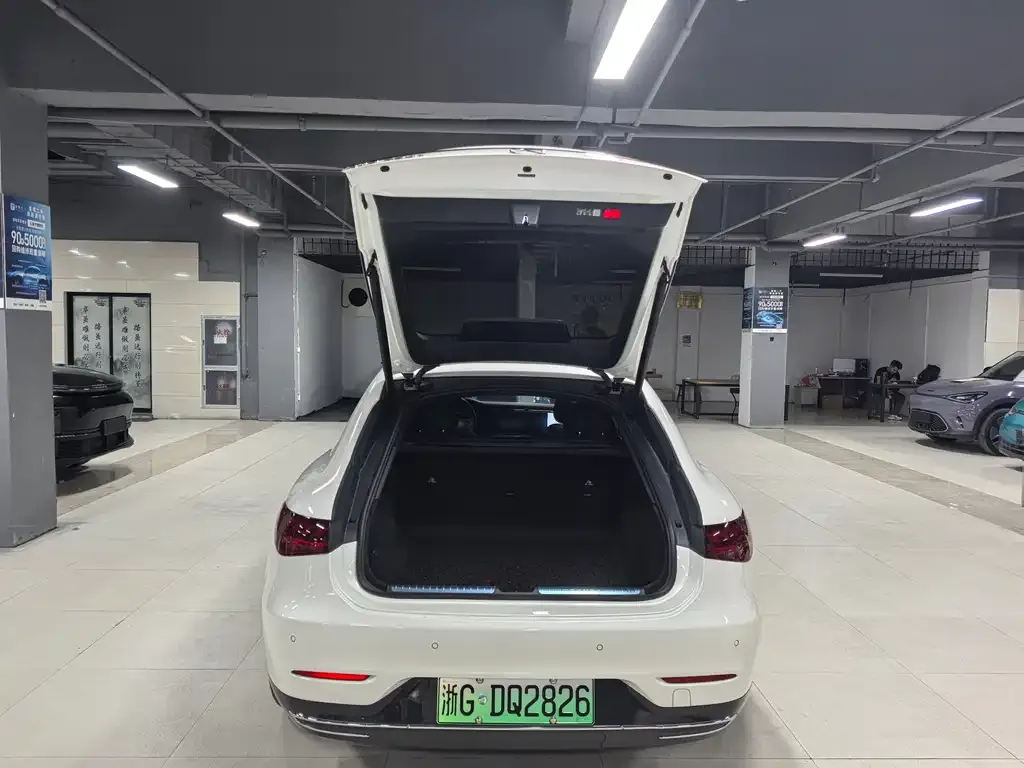 Mercedes-Benz EQS 2023 из CN, фото 9