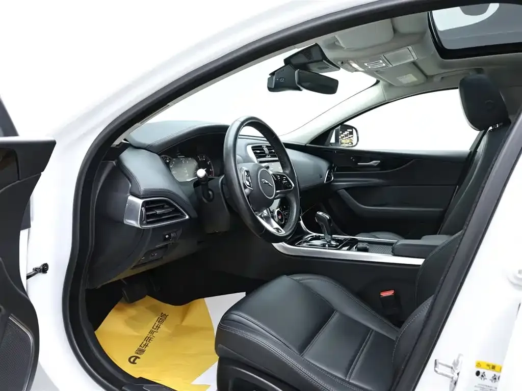 Jaguar XEL 2021 из CN, фото 8
