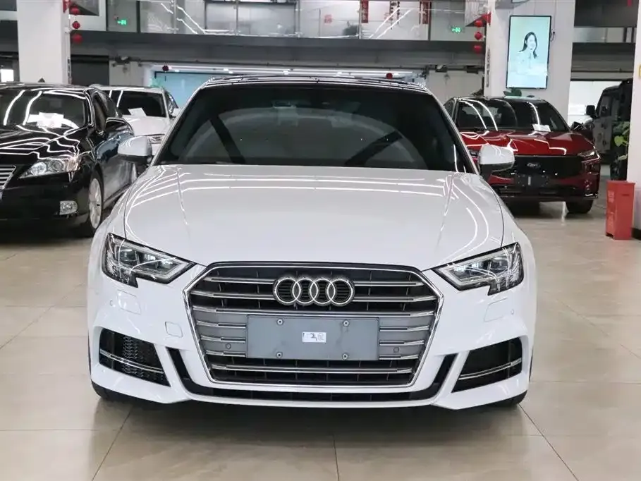 Audi A3 2021 из CN, фото 2