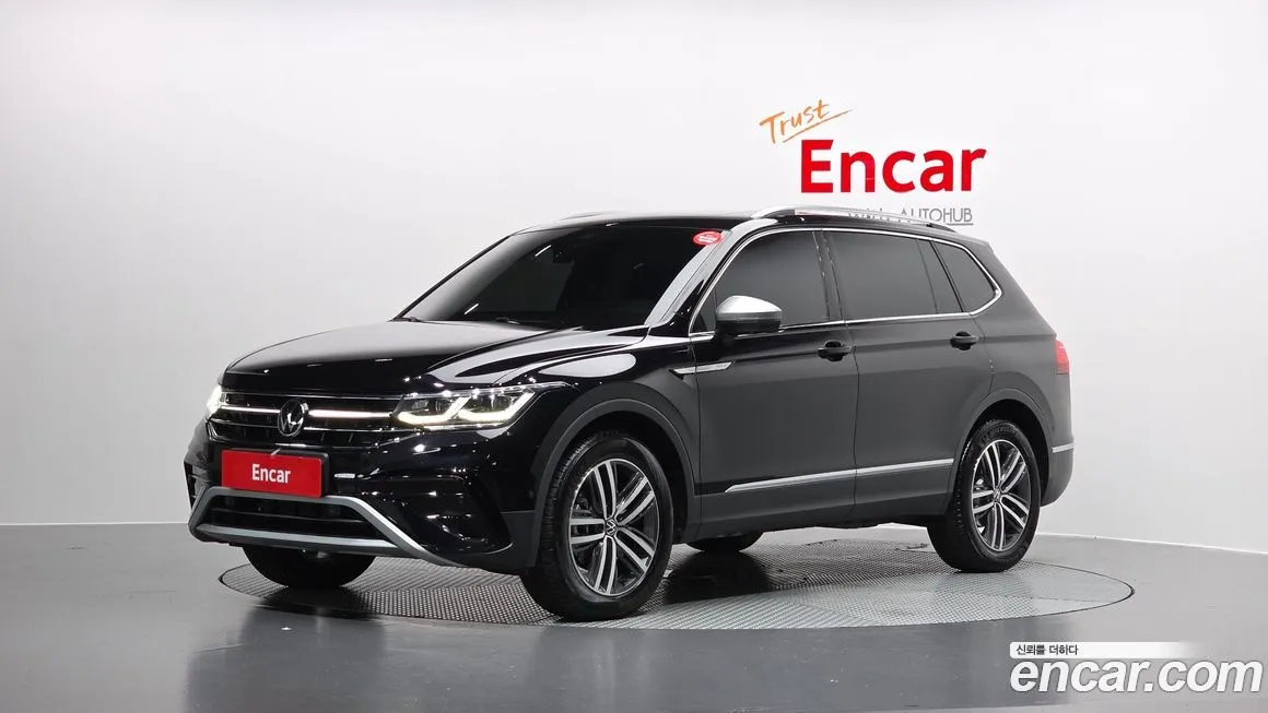 Volkswagen Tiguan — фото 1