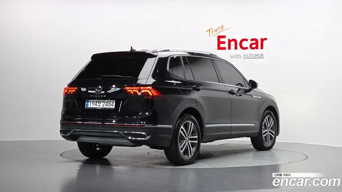 Volkswagen Tiguan — фото 2
