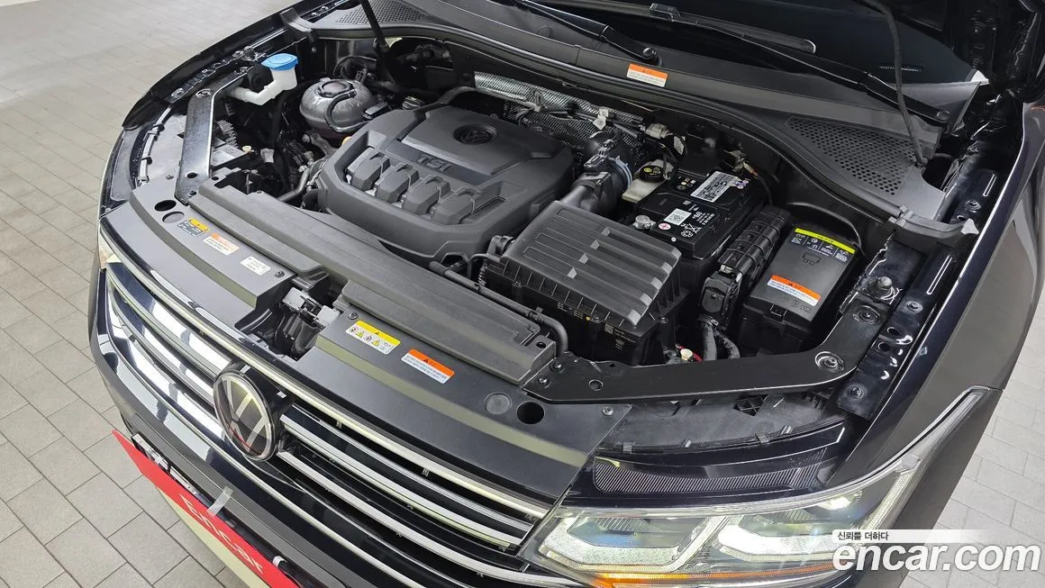 Volkswagen Tiguan — фото 6