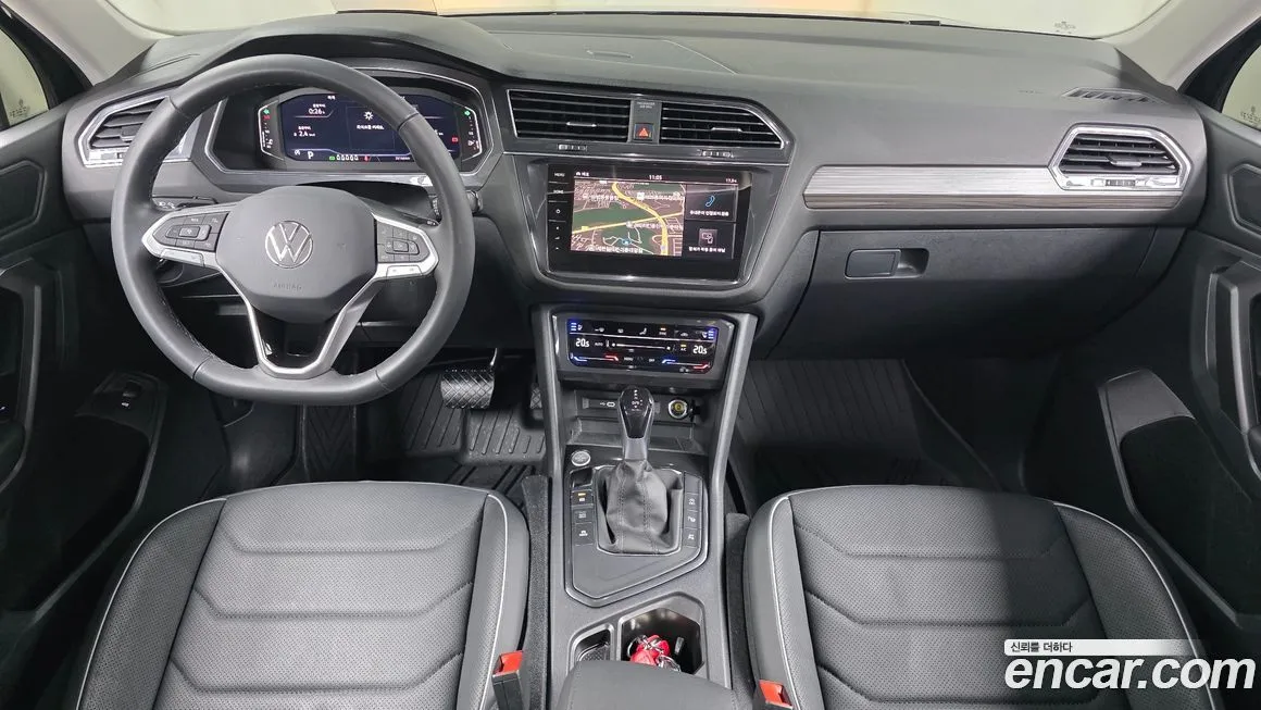 Volkswagen Tiguan — фото 7
