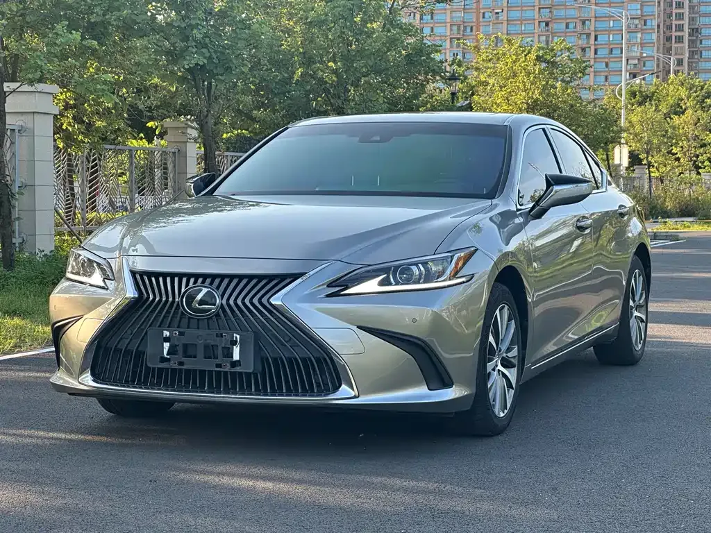 Lexus ES 2021 из CN, фото 1