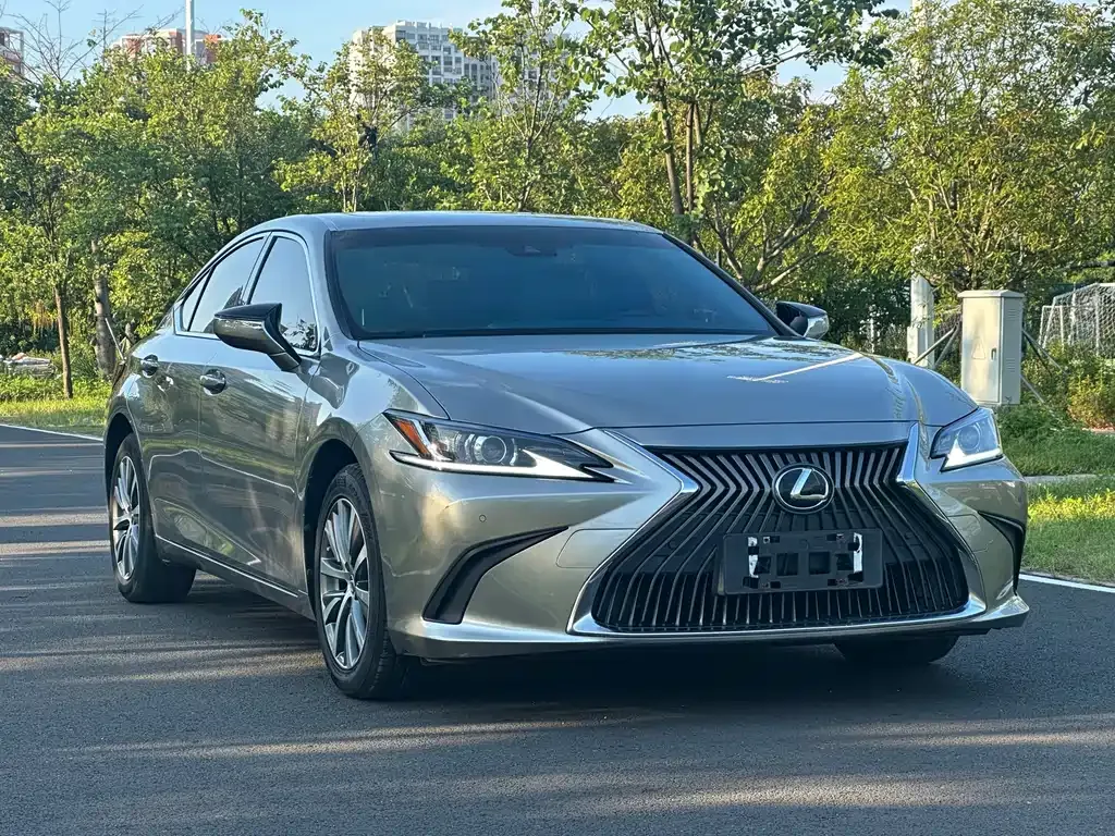 Lexus ES 2021 из CN, фото 3
