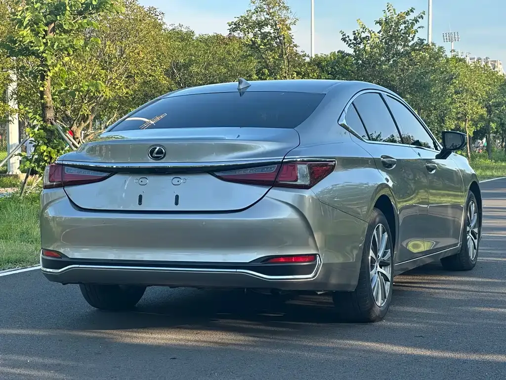 Lexus ES 2021 из CN, фото 6